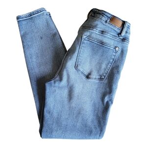 Judy Blue Light Blue Boyfriend Jeans